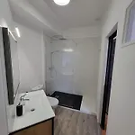 Alojamento de Acomodação e Pequeno-almoço L'embellie 3*